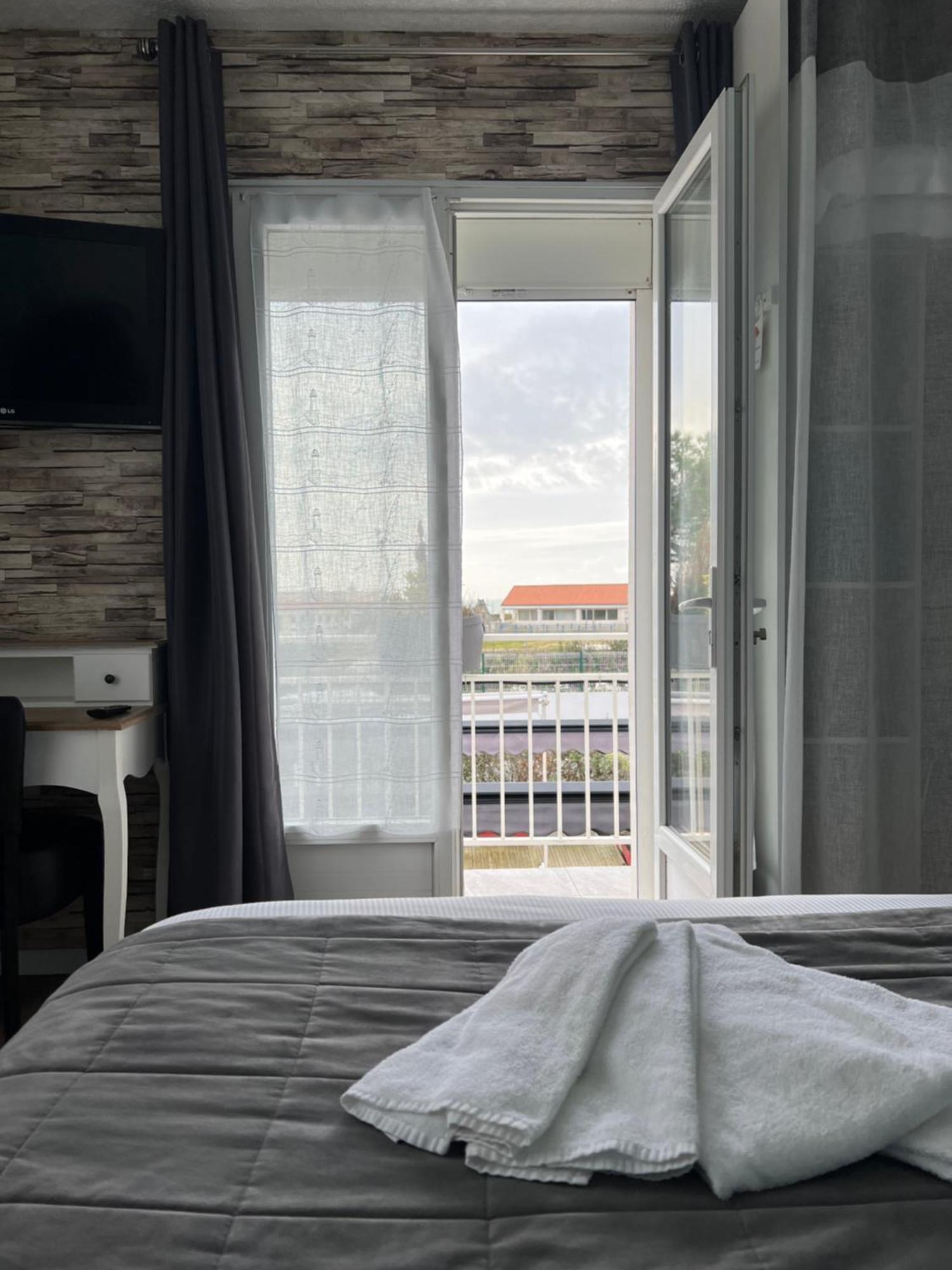 Hotel Au Petit Bonheur La Tranche-sur-Mer Exteriér fotografie