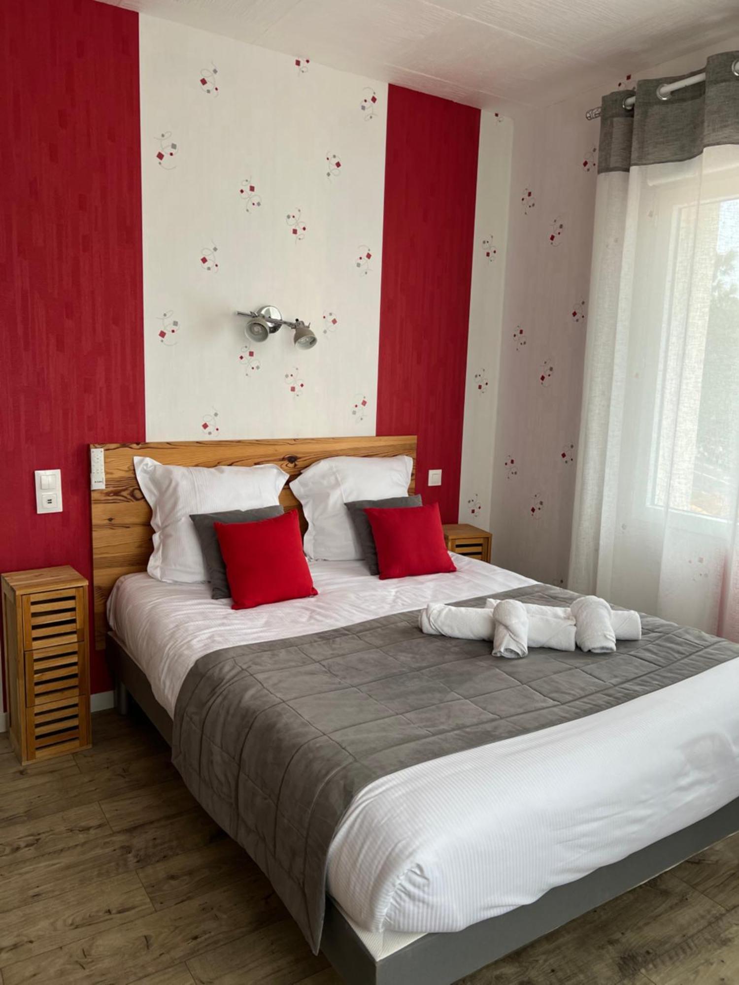 Hotel Au Petit Bonheur La Tranche-sur-Mer Exteriér fotografie