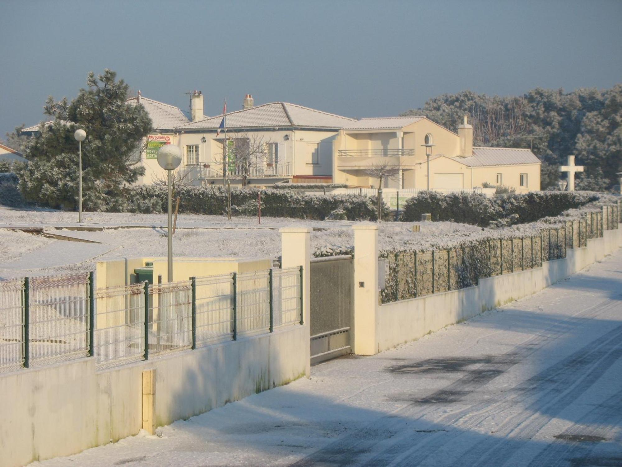 Hotel Au Petit Bonheur La Tranche-sur-Mer Exteriér fotografie
